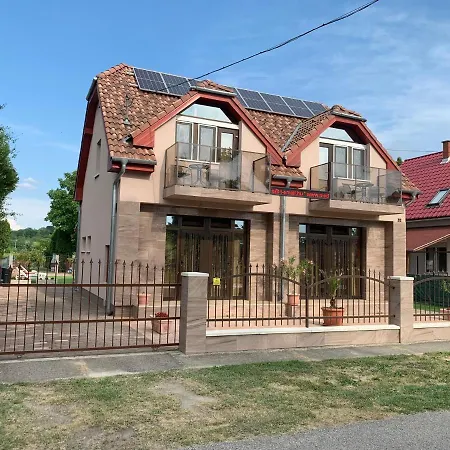 Mediteran Fedett Medences Apartmanhaz Appartement Szántód