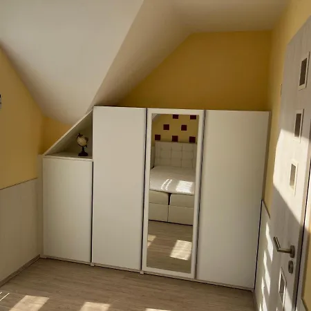 Mediteran Fedett Medences Apartmanhaz 아파트 Szántód