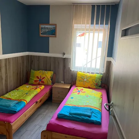 Mediteran Fedett Medences Apartmanhaz Διαμέρισμα *