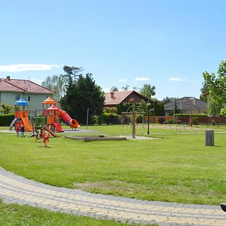 Διαμέρισμα Mediteran Fedett Medences Apartmanhaz Szántód